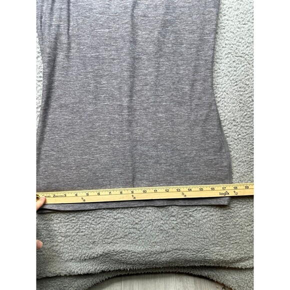 Lululemon power Y tank size 8 gray EUC - Picture 10 of 10